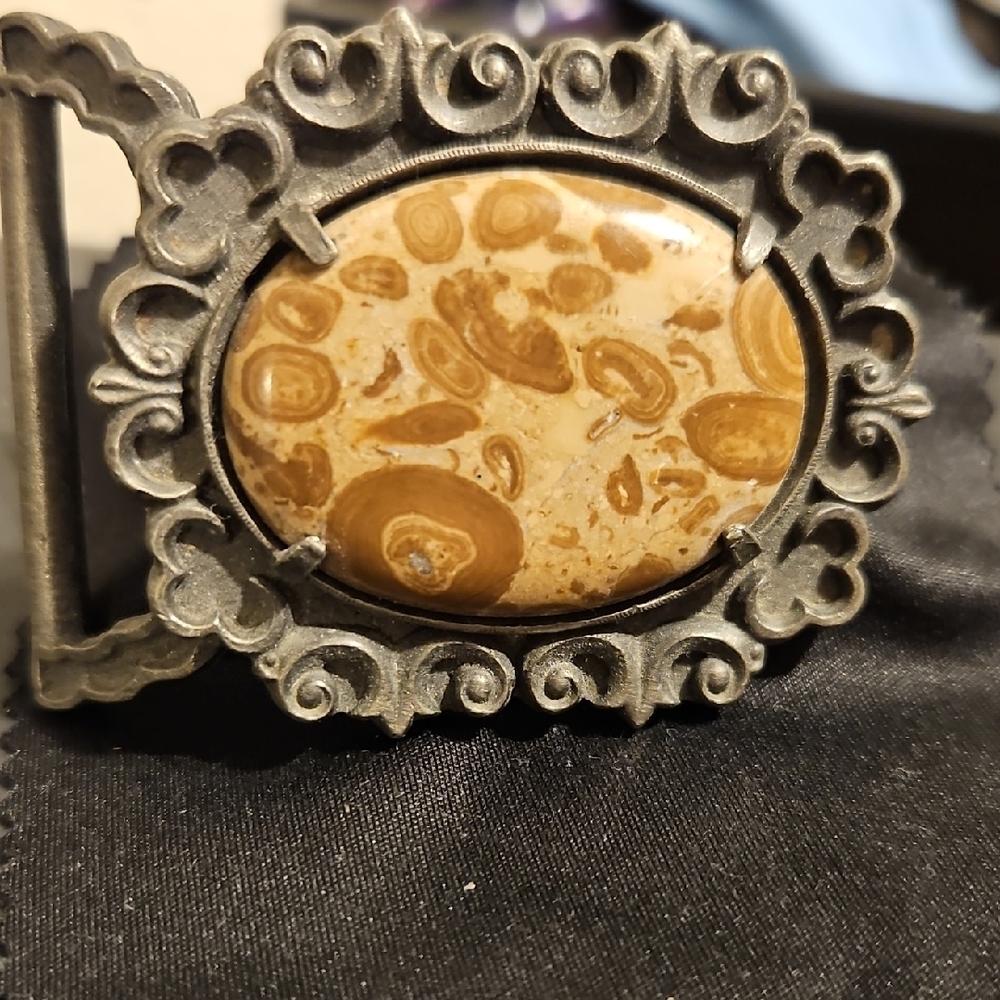 Sassens Pewter Vintage Ornate Belt Buckle with Stone